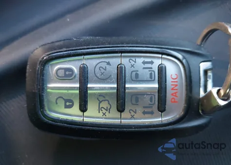 2020 Chrysler Voyager Lxi из США, поврежденный, VIN 2C4RC1DG4LR156595